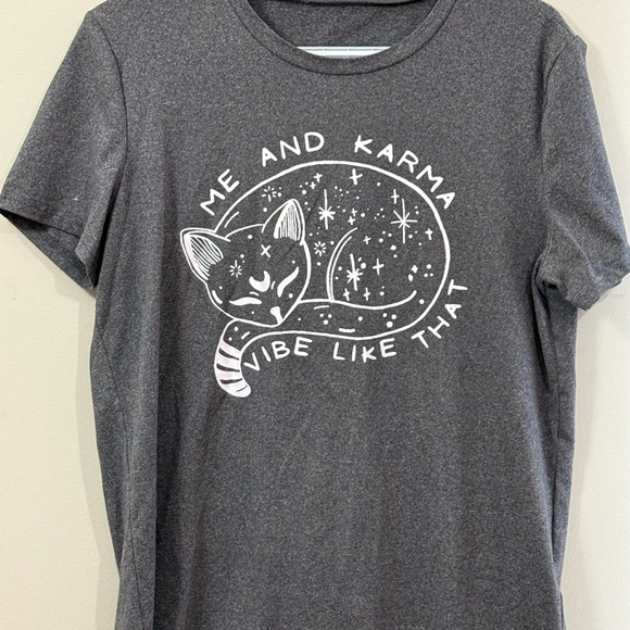 Charming Blue Cat Print Tee Medium - Picture 1 of 2